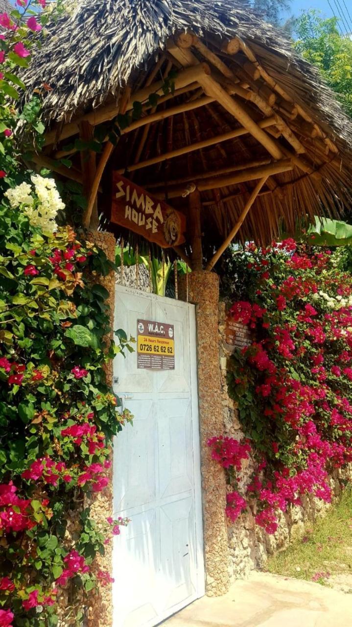Bed and Breakfast Simba House Watamu Esterno foto