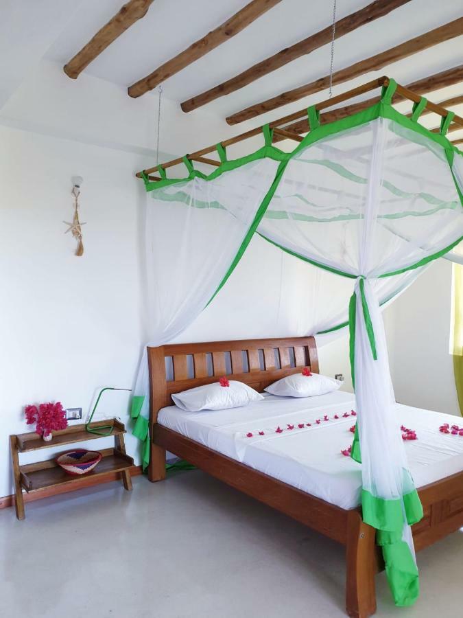 Bed and Breakfast Simba House Watamu Esterno foto